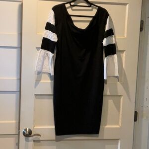 Chic Black & White Bodycon Dress | Statement Bell Sleeves | Venus Size L
